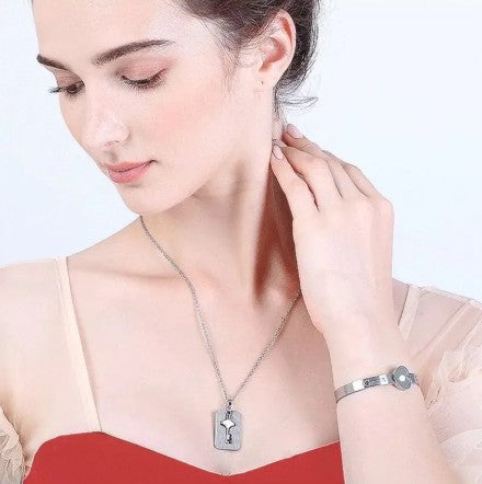 SET DE PULSERA Y LLAVE